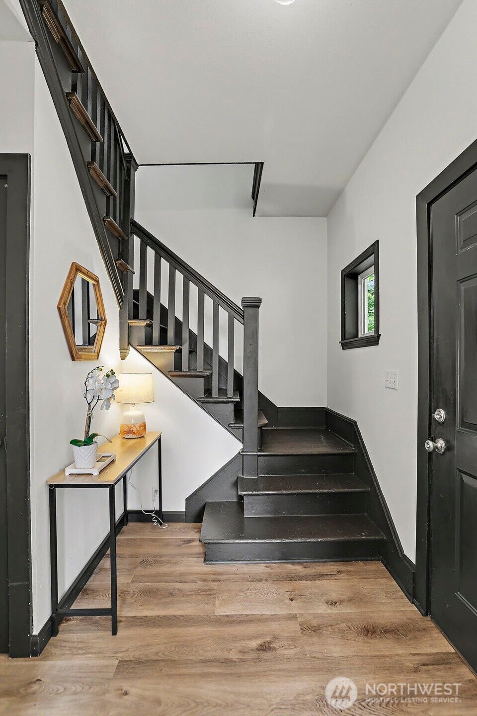Photo of 949 25th Avenue S, Seattle, WA 98144 (MLS # 2581282)