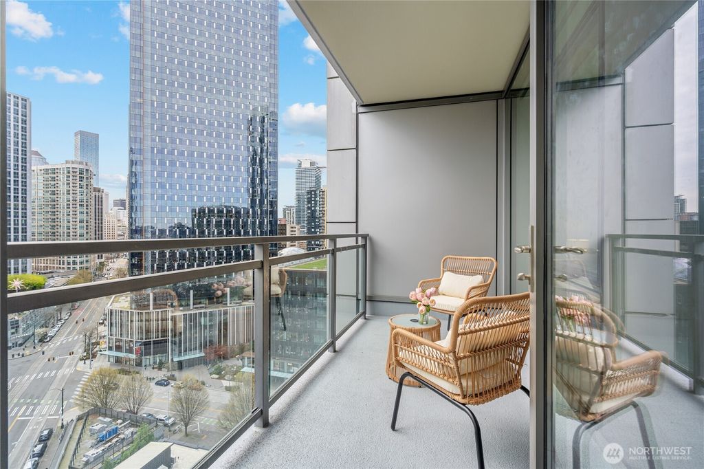 Photo of 820 Blanchard Street #1506, Seattle, WA 98121 (MLS # 2496871)