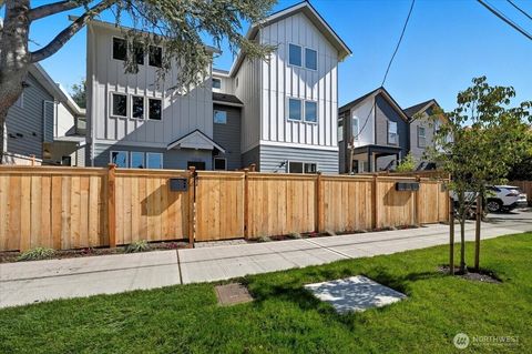 Photo of 7322 11th Avenue NE #B, Seattle, WA 98115 (MLS # 2461367)