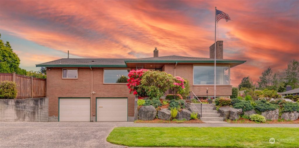 Photo of 2341 NW 87th Street, Seattle, WA 98117 (MLS # 2239506)