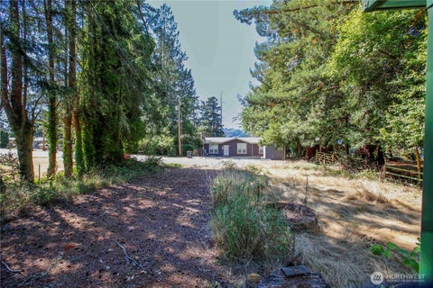 Photo of 4903 Ravenridge Way, Freeland, WA 98249 (MLS # 2574006)