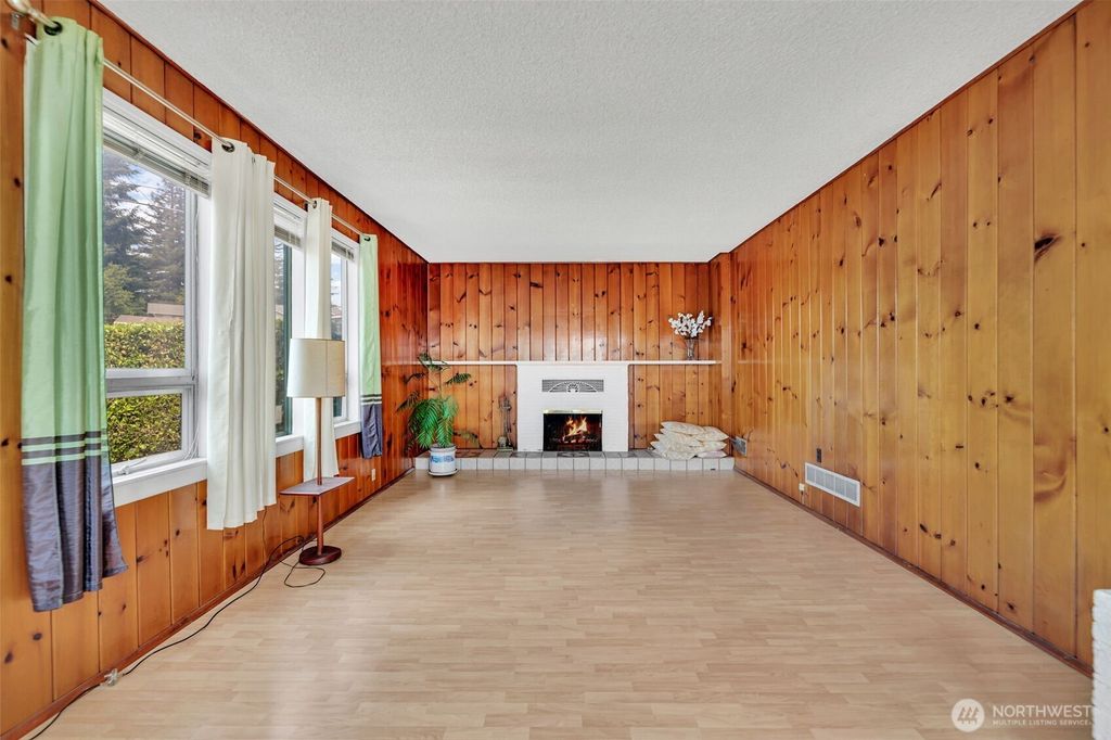 Photo of 11110 Beacon Avenue S, Seattle, WA 98178 (MLS # 2347556)