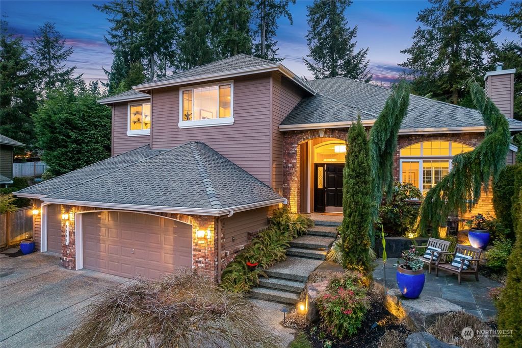 Photo of 5301 NE 23rd Court, Renton, WA 98059 (MLS # 2040006)