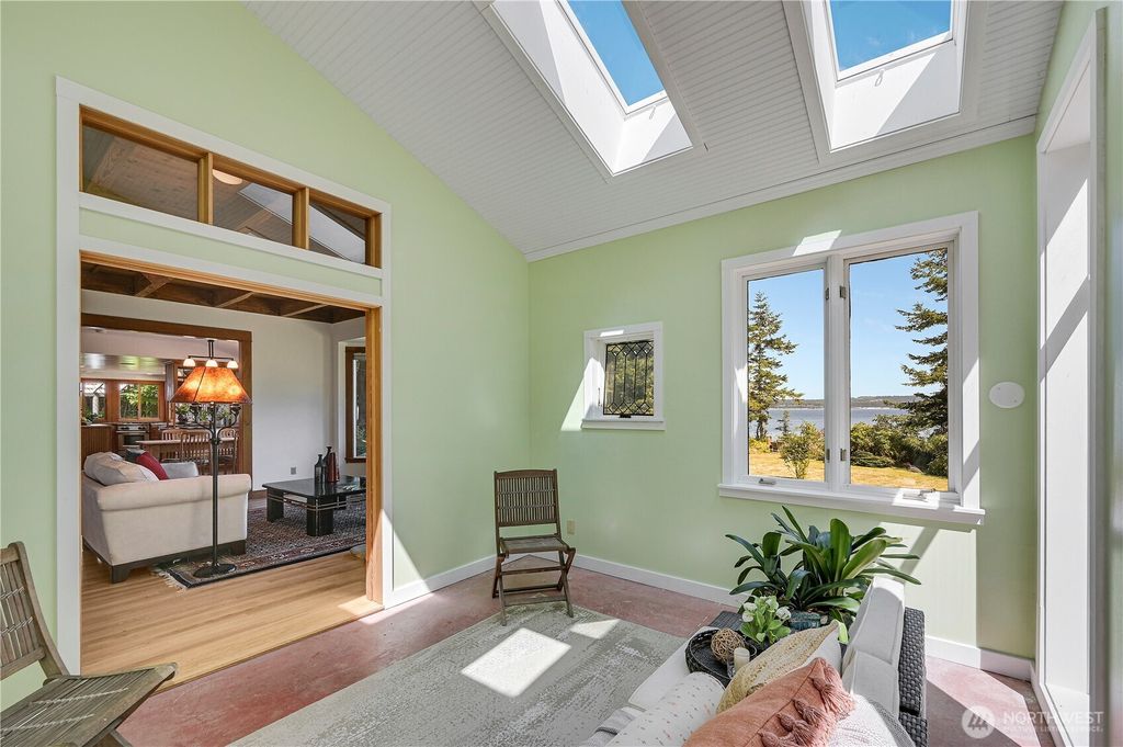listing image 9369666130884844289