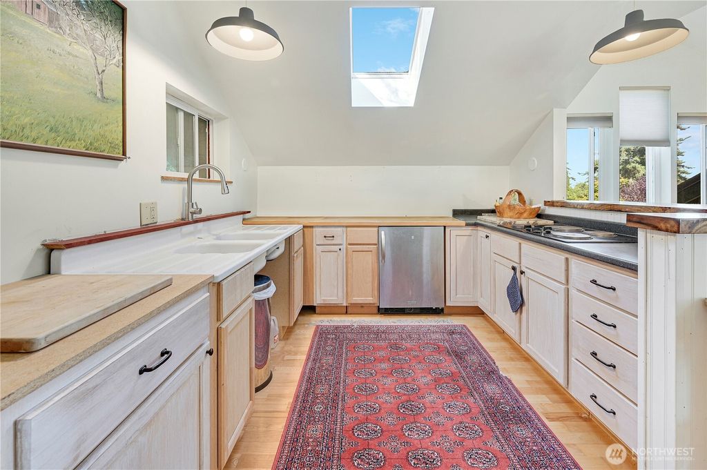 listing image 9367577125457743518