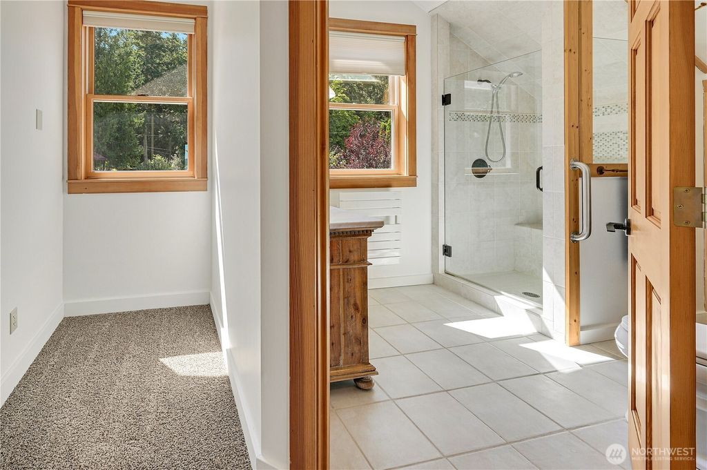listing image 9365809546533465946