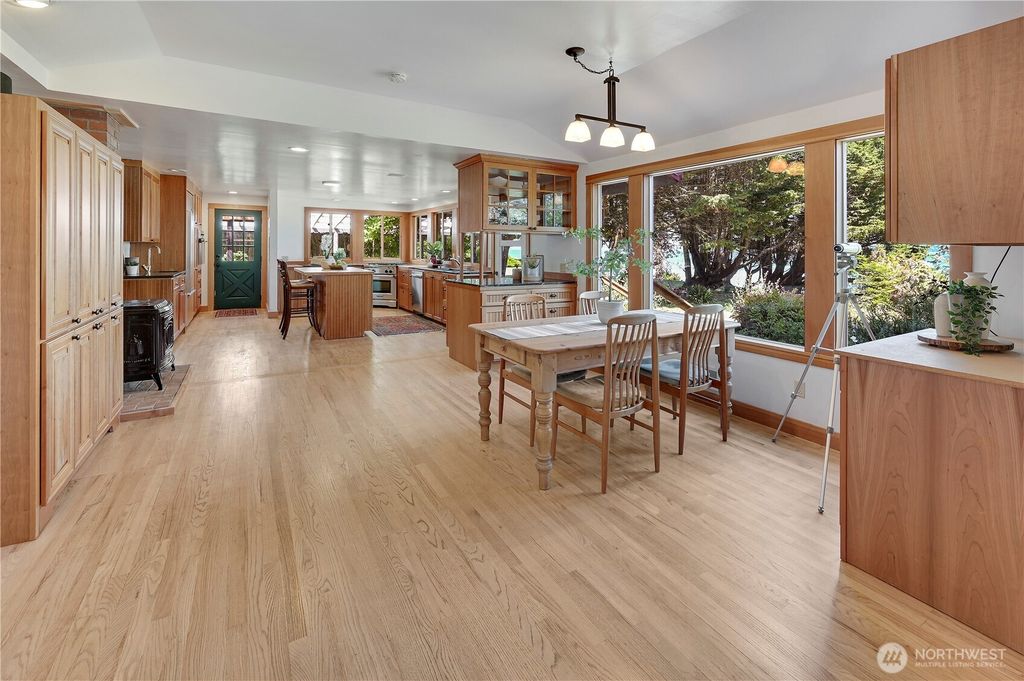 listing image 9366542283964817782