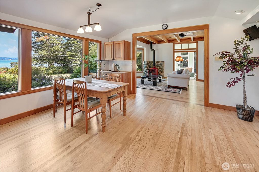 listing image 9361881853018061307