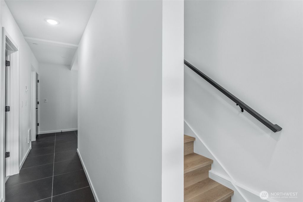 Photo of 3500 NE 125th Street #B, Seattle, WA 98125 (MLS # 2502166)