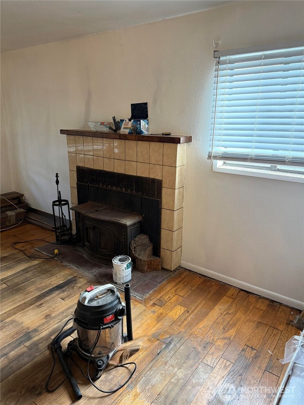 Photo of 3511 SE 6th Street, Renton, WA 98059 (MLS # 2493953)