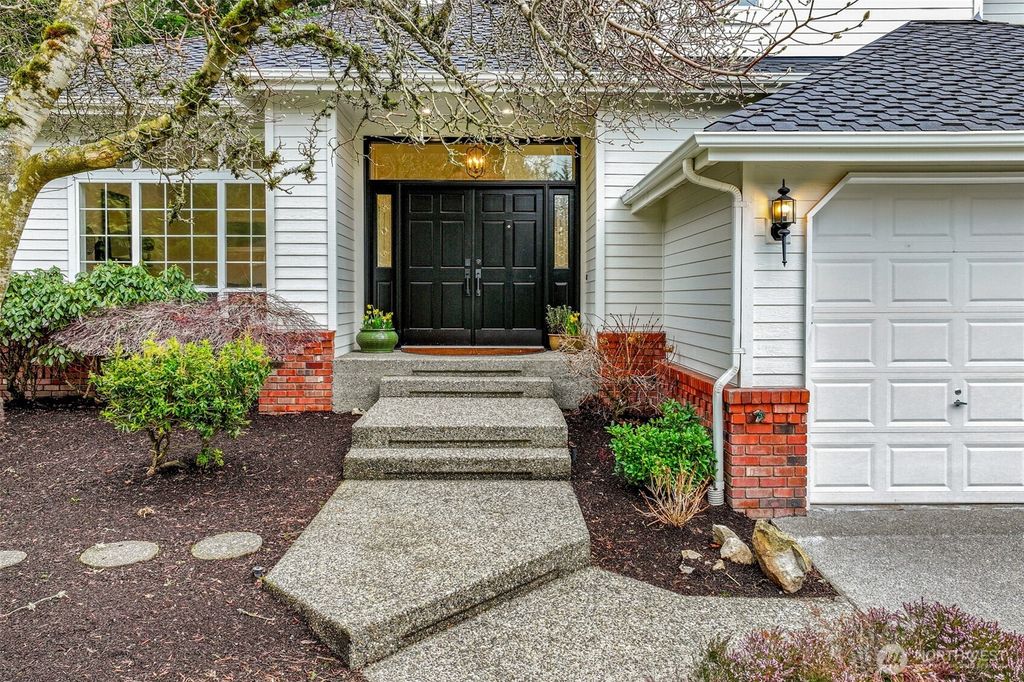 Photo of 7432 245th Way NE, Redmond, WA 98053 (MLS # 2336570)