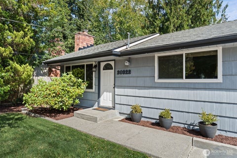 Photo of 20322 21st Avenue NE, Mountlake Terrace, WA 98155 (MLS # 2581550)