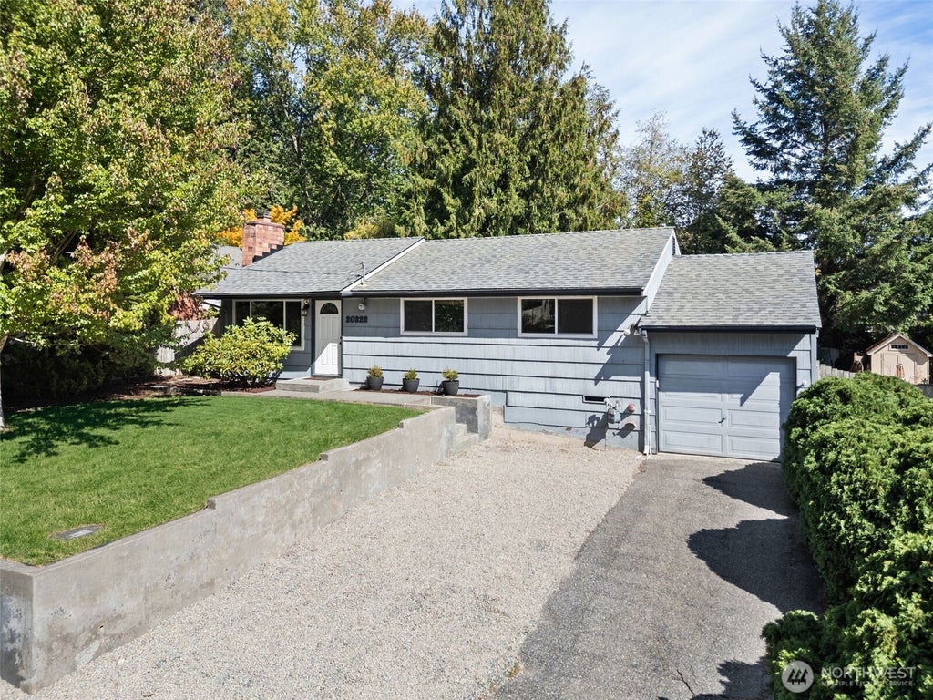 Photo of 20322 21st Avenue NE, Mountlake Terrace, WA 98155 (MLS # 2581550)