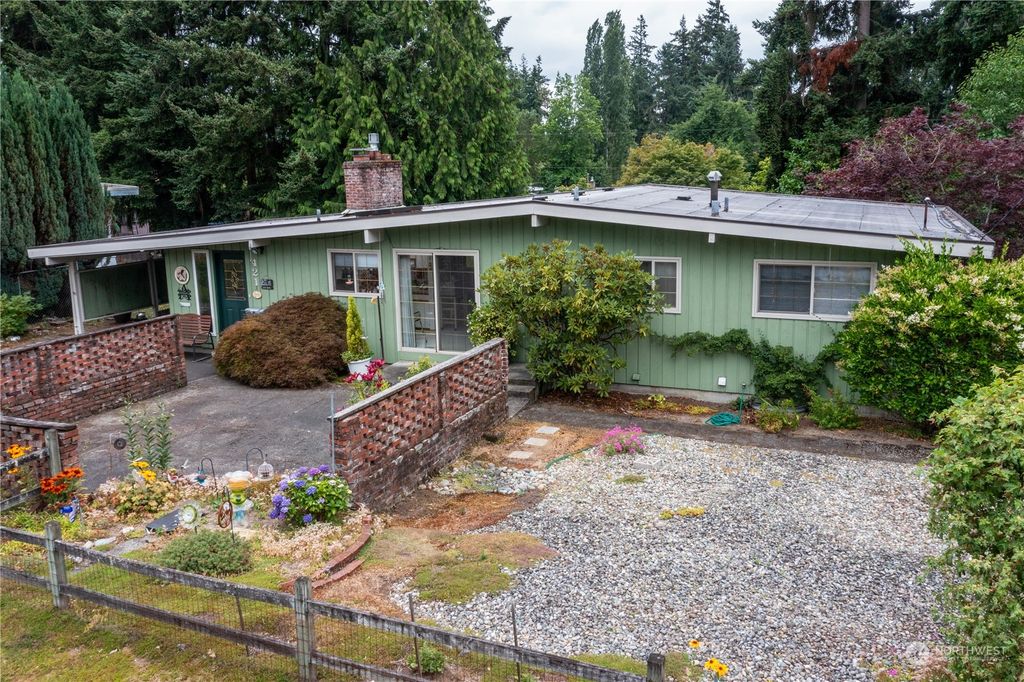 Photo of 421 166th Avenue SE, Bellevue, WA 98008 (MLS # 2137221)