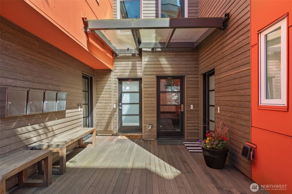 Photo of 1529 Grandview Place E, Seattle, WA 98112 (MLS # 2502383)