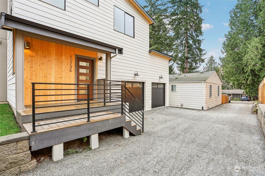 Photo of 11736 38th Avenue NE, Seattle, WA 98125 (MLS # 2317700)