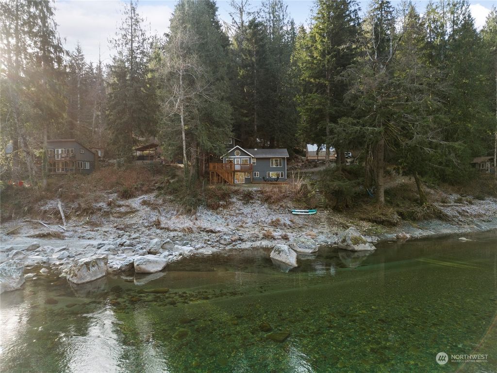 Photo of 52827 S Riverside Road, Gold Bar, WA 98251 (MLS # 2325731)