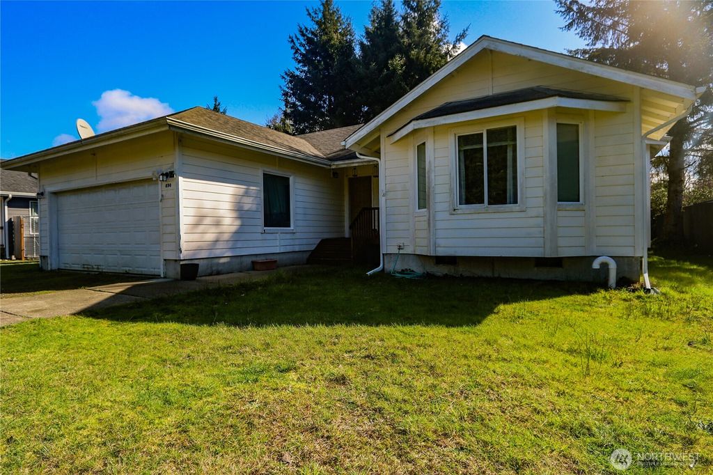 Photo of 890 Vagabond Avenue SW, Ocean Shores, WA 98569 (MLS # 2495813)