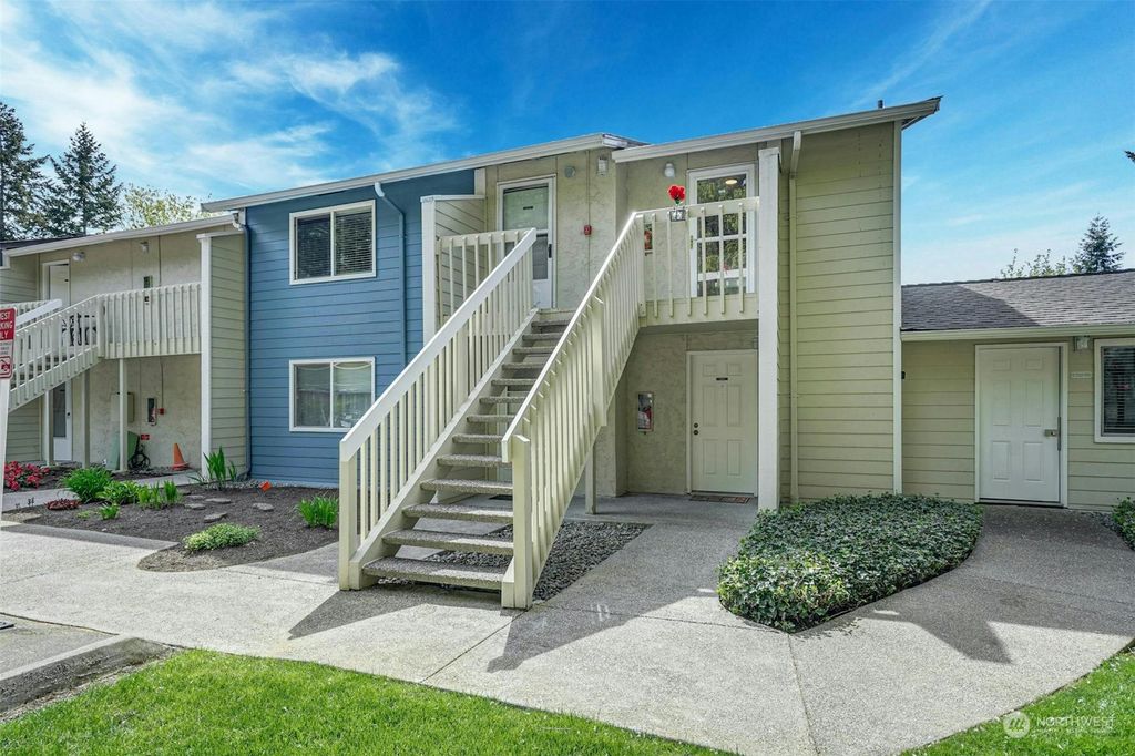 Photo of 9484 Redmond-Woodinville Road NE #C301, Redmond, WA 98052 (MLS # 2311467)