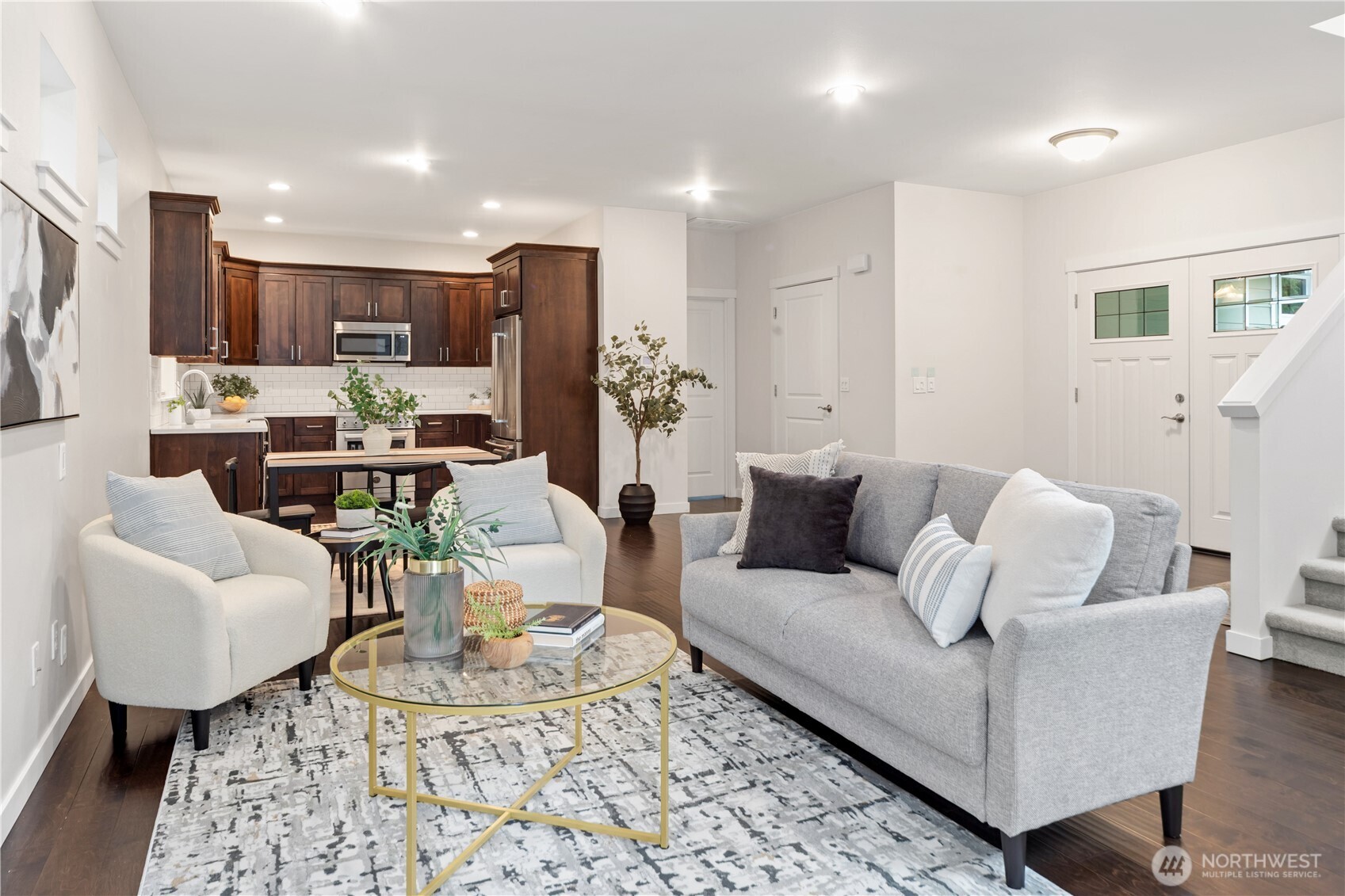 2257 W Rosecrans Court