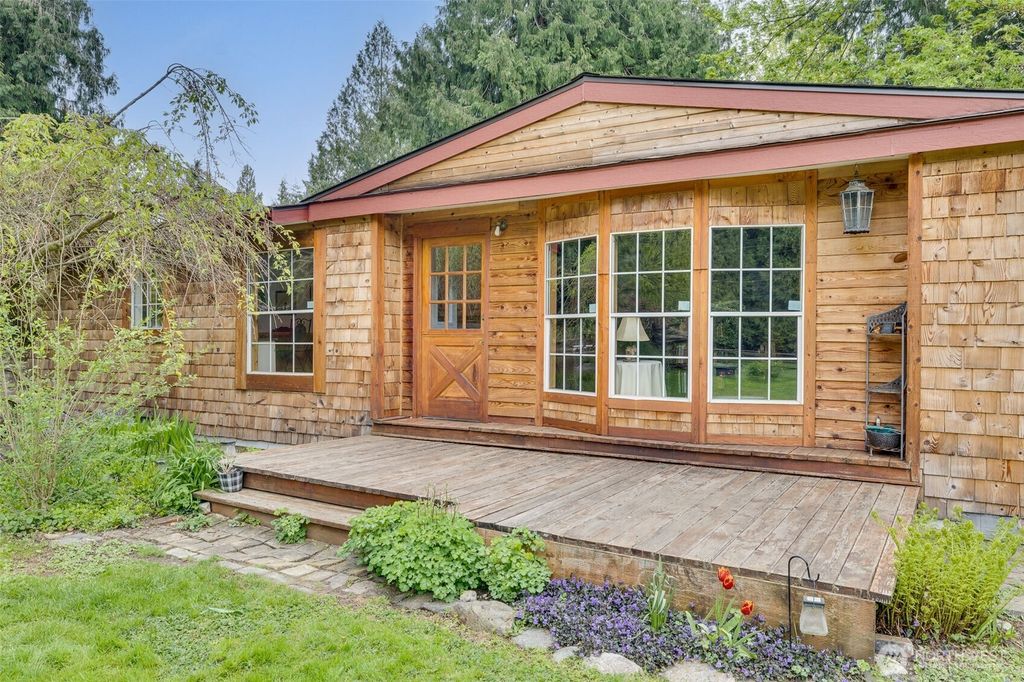 Photo of 472 Iris Lane, Camano Island, WA 98282 (MLS # 2512114)