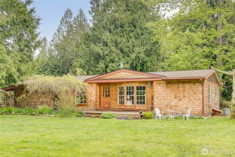 Photo of 472 Iris Lane, Camano Island, WA 98282 (MLS # 2512114)