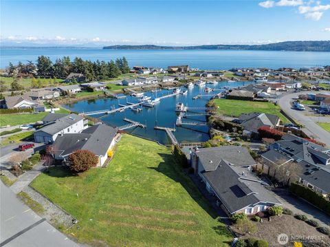 2271 Mariner Beach Drive Oak Harbor WA 98277