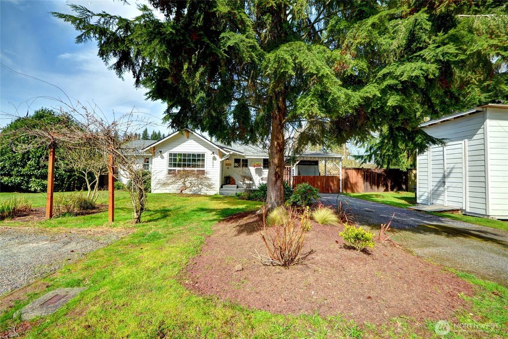 Photo of 5633 86th Place NE, Marysville, WA 98270 (MLS # 2359793)