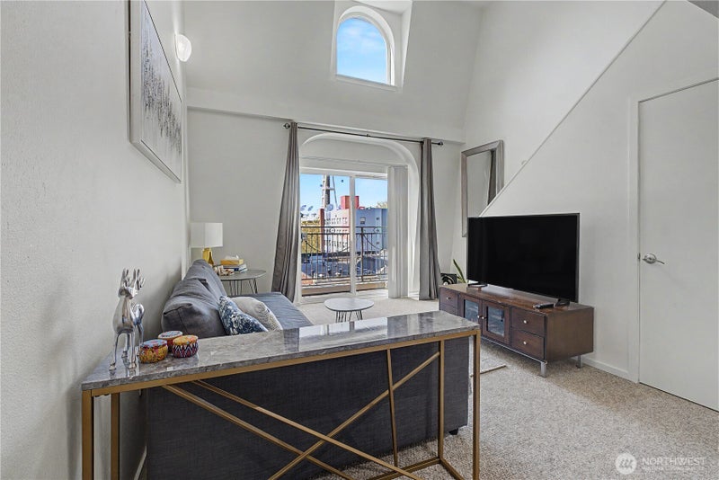 425 Vine Street 701