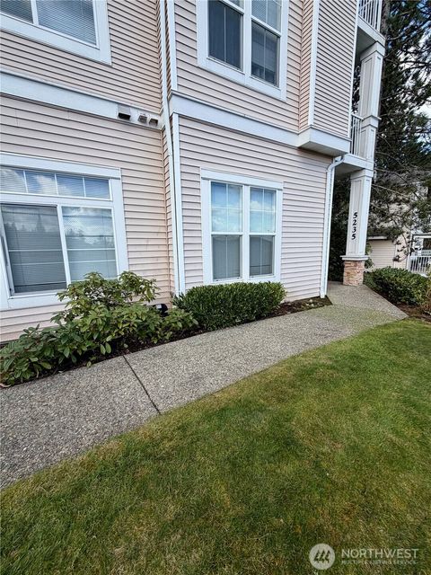 Photo of 5235 164th Avenue SE #14-1, Bellevue, WA 98006 (MLS # 2498215)