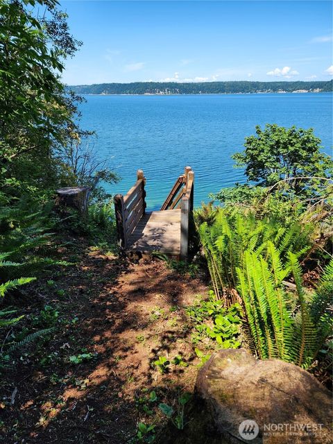 4076 Preserve Dr. Camano Island WA 98282