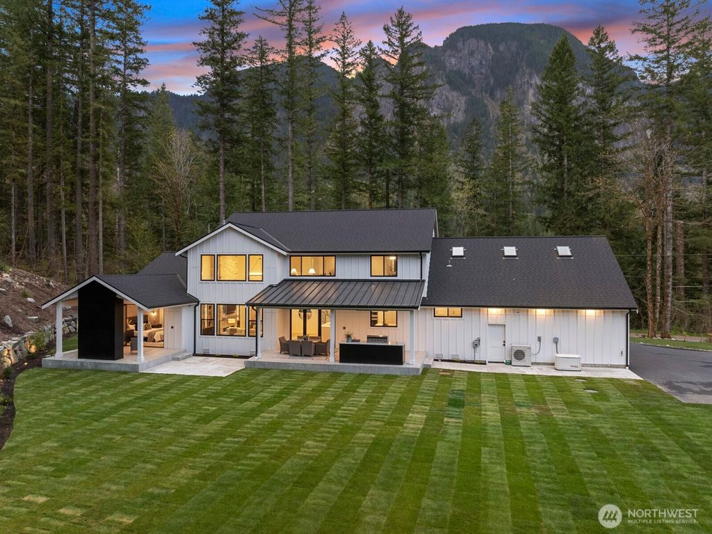 Photo of 6993 N Fork Road SE, Snoqualmie, WA 98065 (MLS # 2442780)