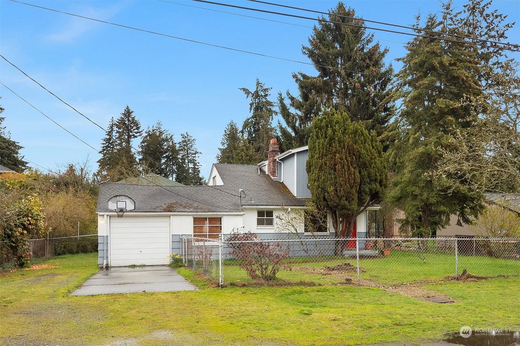 Photo of 12220 Ashworth Avenue N, Seattle, WA 98133 (MLS # 2056795)