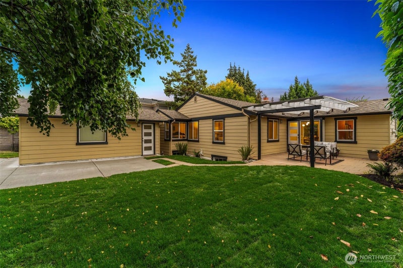 124 6th Avenue
