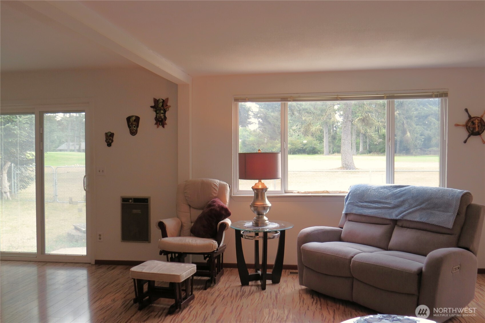 198 Octopus Avenue NE