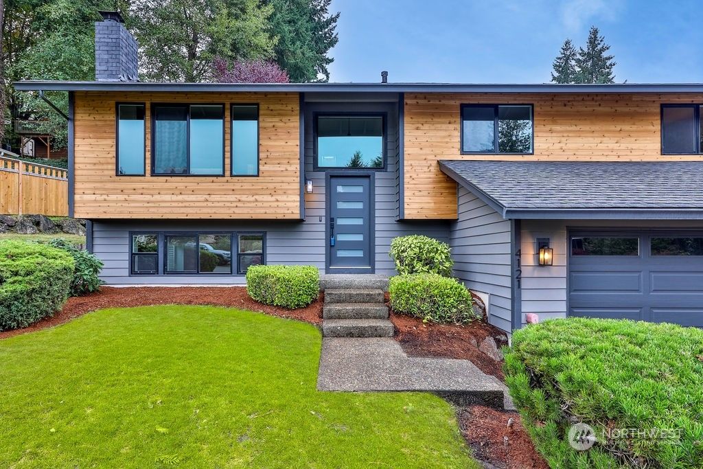 Photo of 4121 SW 327th Place, Federal Way, WA 98023 (MLS # 2176986)