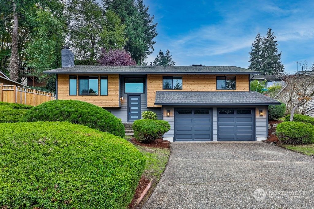 Photo of 4121 SW 327th Place, Federal Way, WA 98023 (MLS # 2176986)