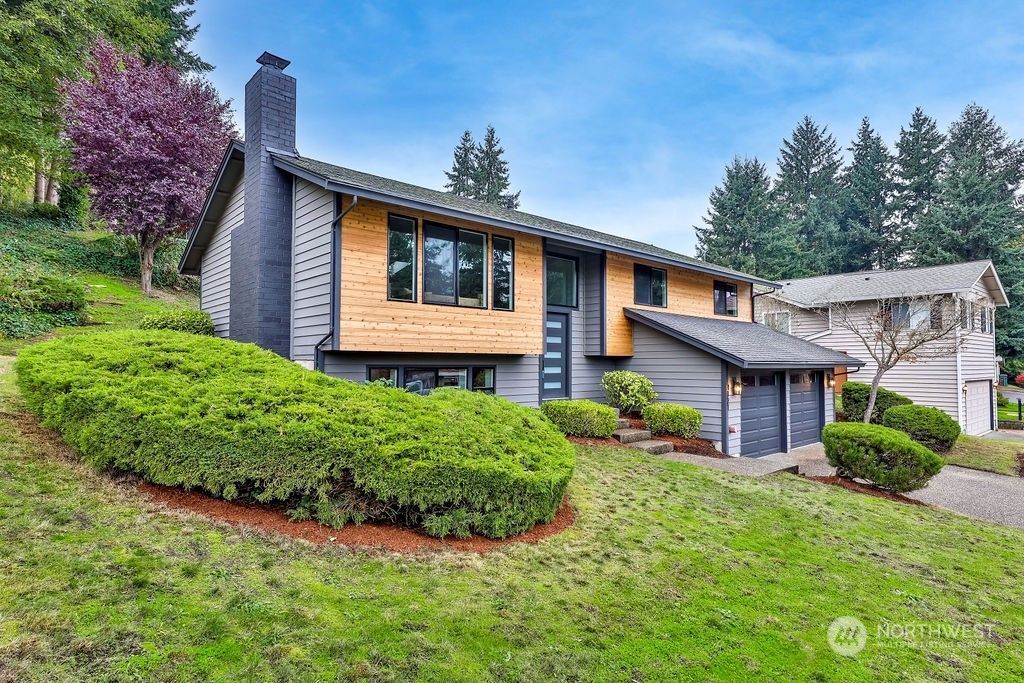 Photo of 4121 SW 327th Place, Federal Way, WA 98023 (MLS # 2176986)