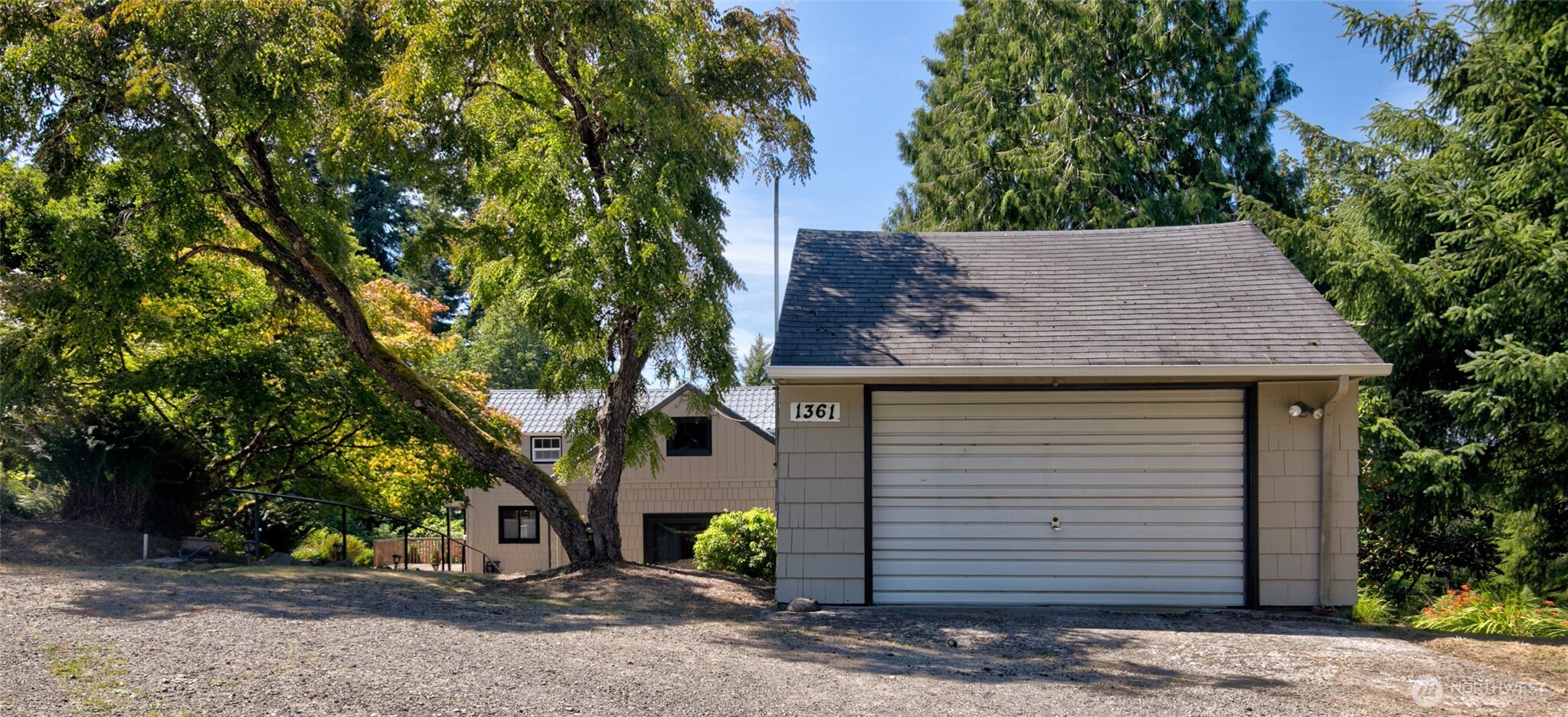 1361 Pioneer Boulevard