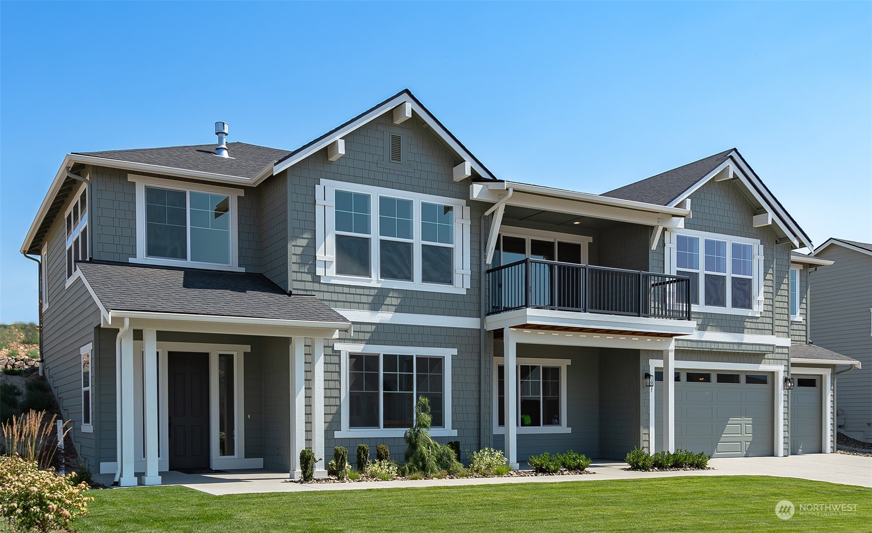 East Wenatchee, Washington 98802, United States, 3 Bedrooms Bedrooms, ,3 BathroomsBathrooms,Residential,Active,38201