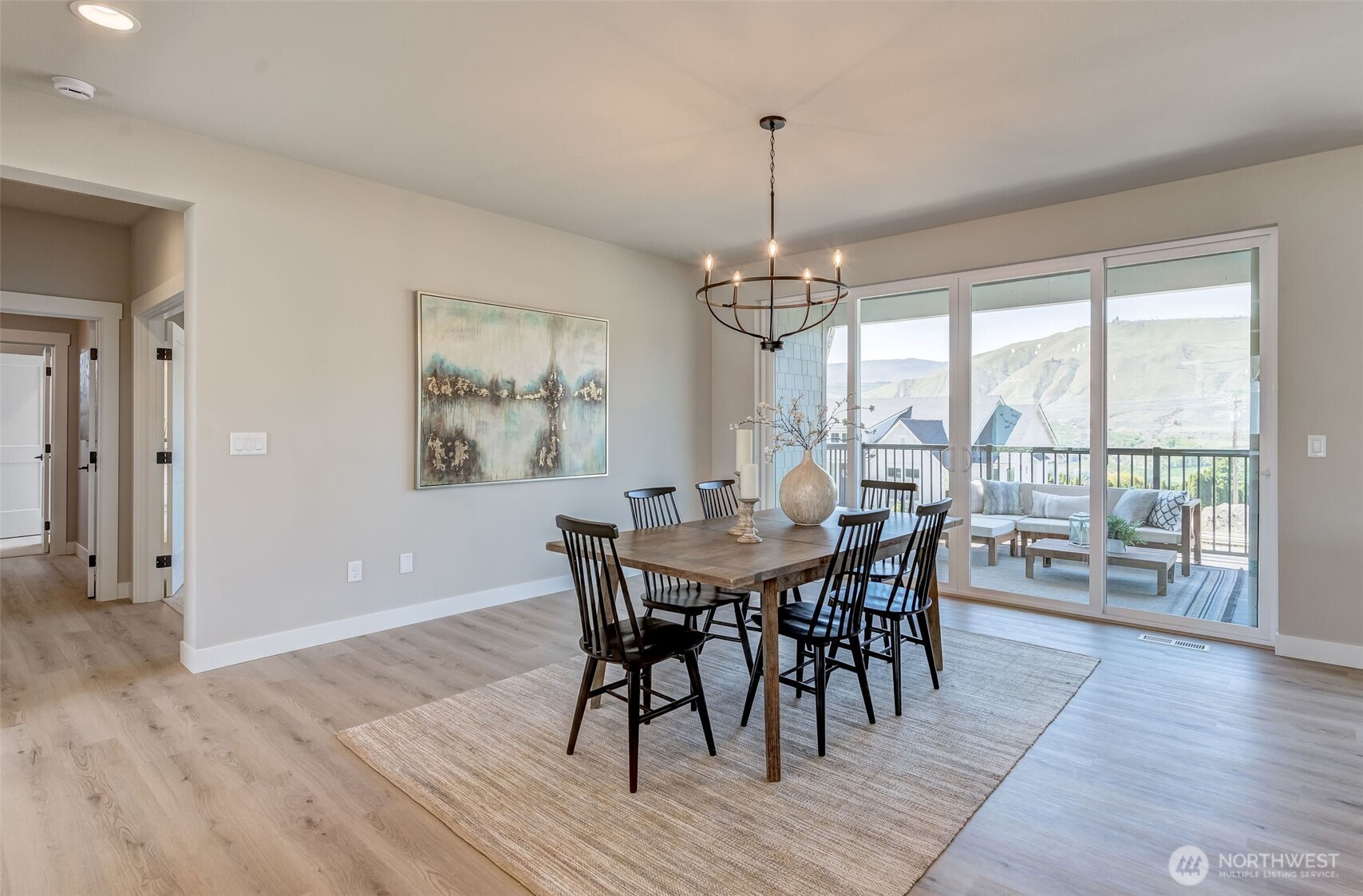 East Wenatchee, Washington 98802, United States, 3 Bedrooms Bedrooms, ,3 BathroomsBathrooms,Residential,Active,38201