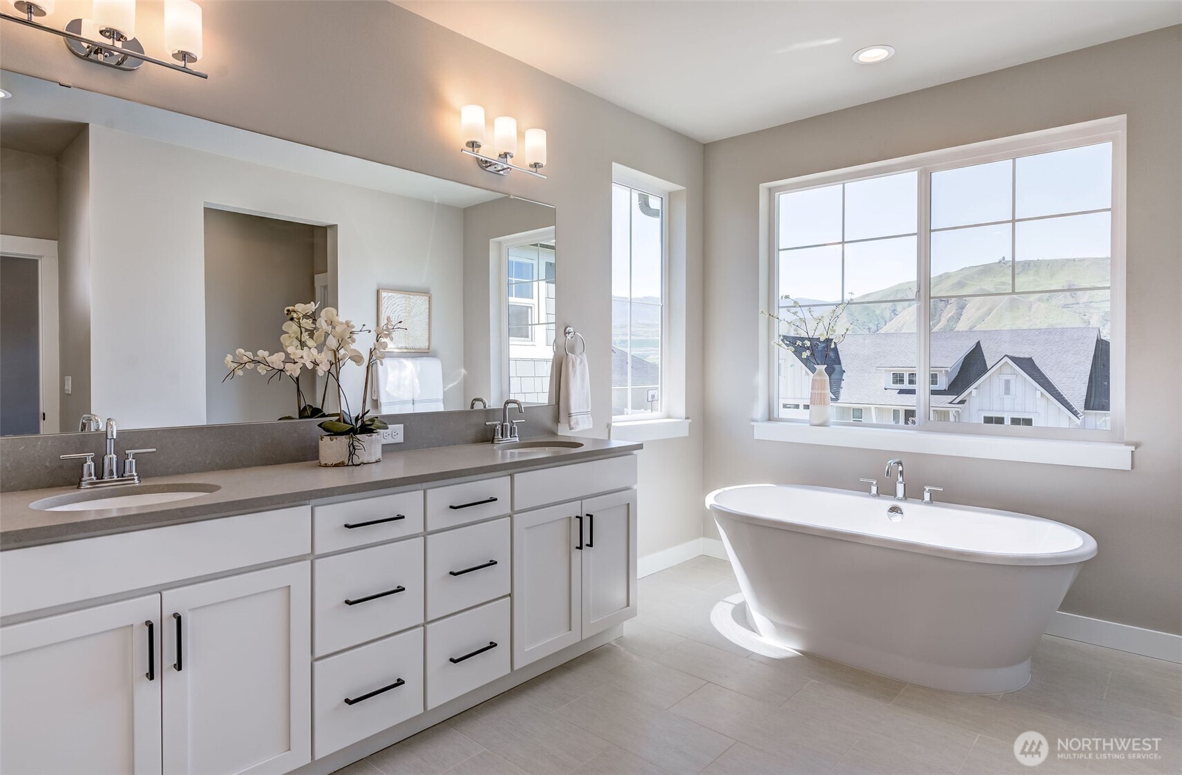 East Wenatchee, Washington 98802, United States, 3 Bedrooms Bedrooms, ,3 BathroomsBathrooms,Residential,Active,38201