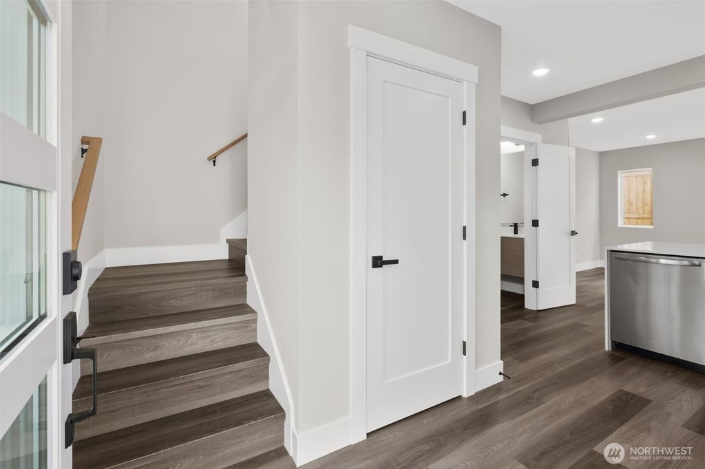 Photo of 503 NE 42nd Street, Seattle, WA 98105 (MLS # 2536293)