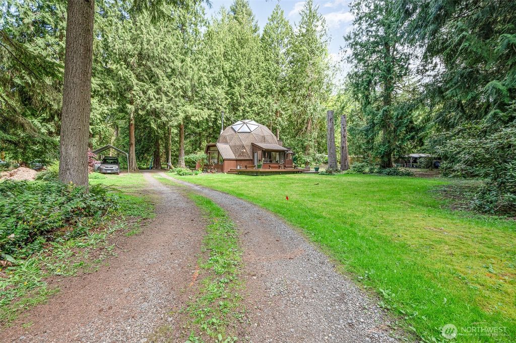 Photo of 20048 SE 27th Place, Sammamish, WA 98075 (MLS # 2368317)