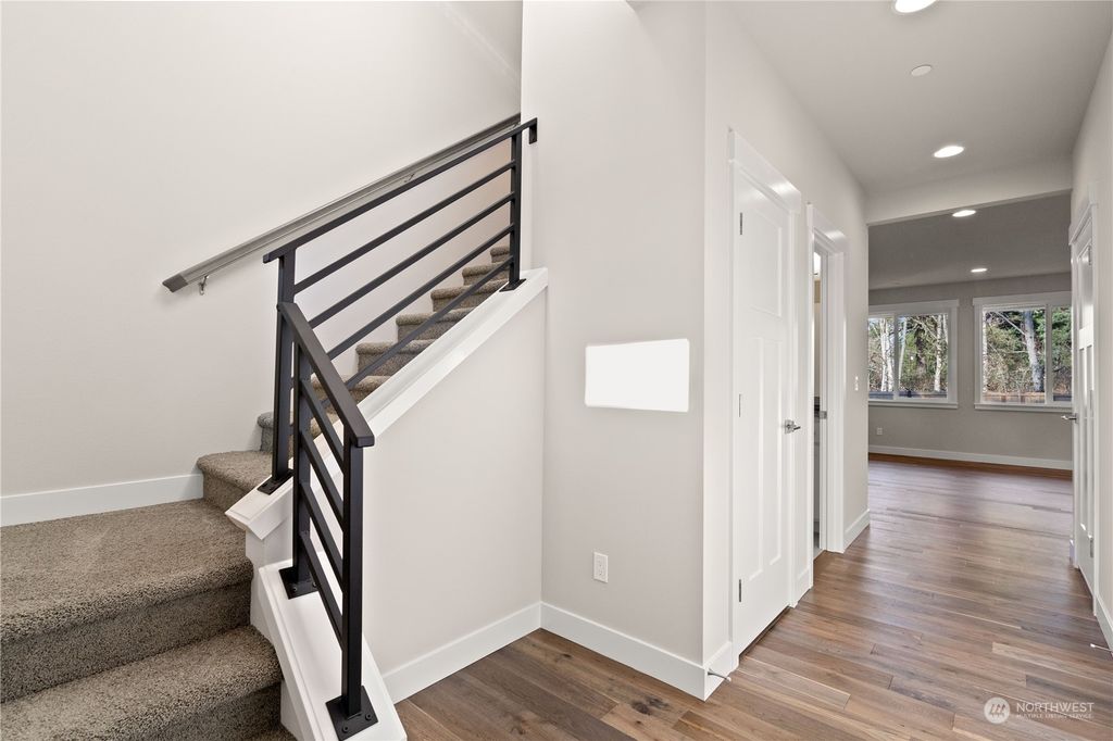 Photo of 17115 11th Place W #B, Lynnwood, WA 98037 (MLS # 2071568)