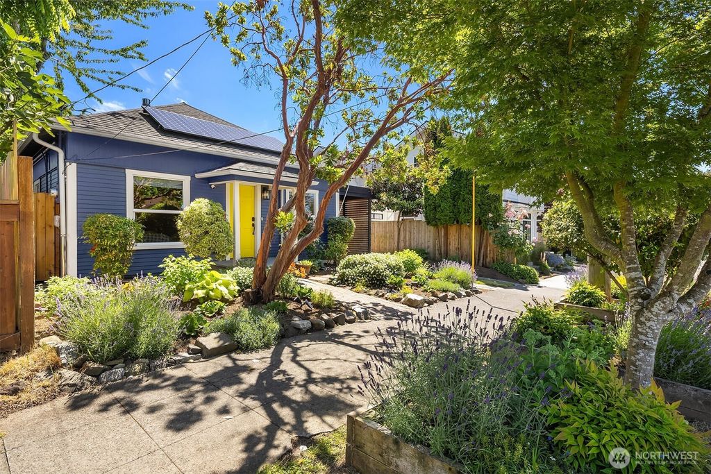 Photo of 906 24th Avenue S, Seattle, WA 98144 (MLS # 2391012)