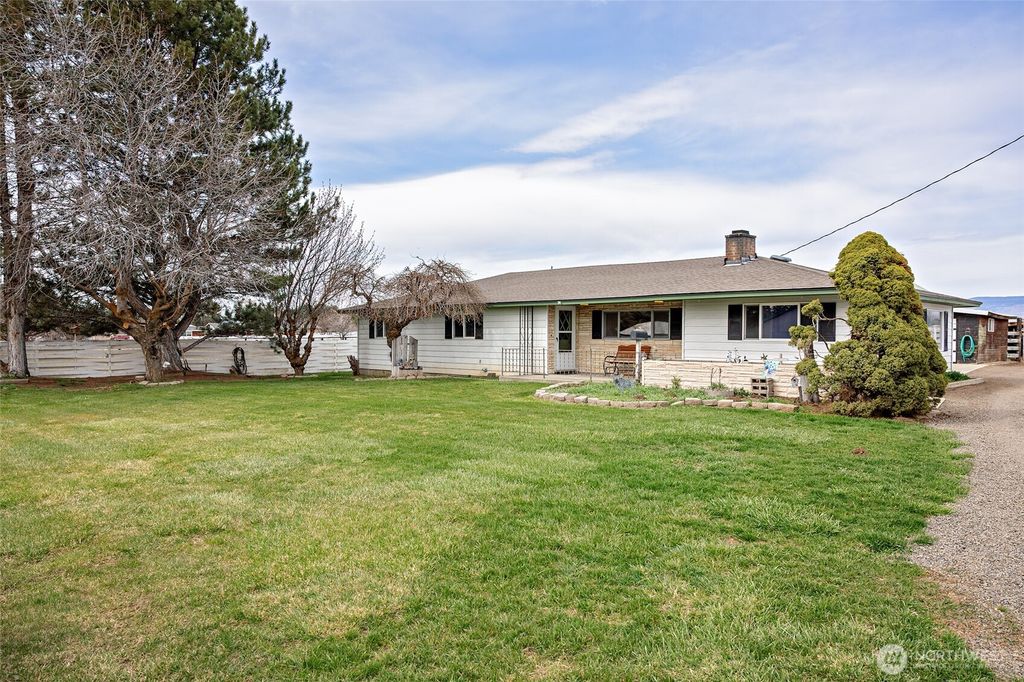 Photo of 2611 Vantage Highway, Ellensburg, WA 98926 (MLS # 2503885)