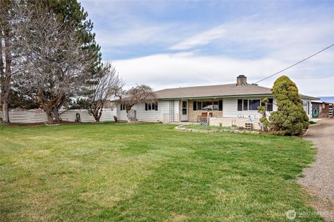 Photo of 2611 Vantage Highway, Ellensburg, WA 98926 (MLS # 2503885)