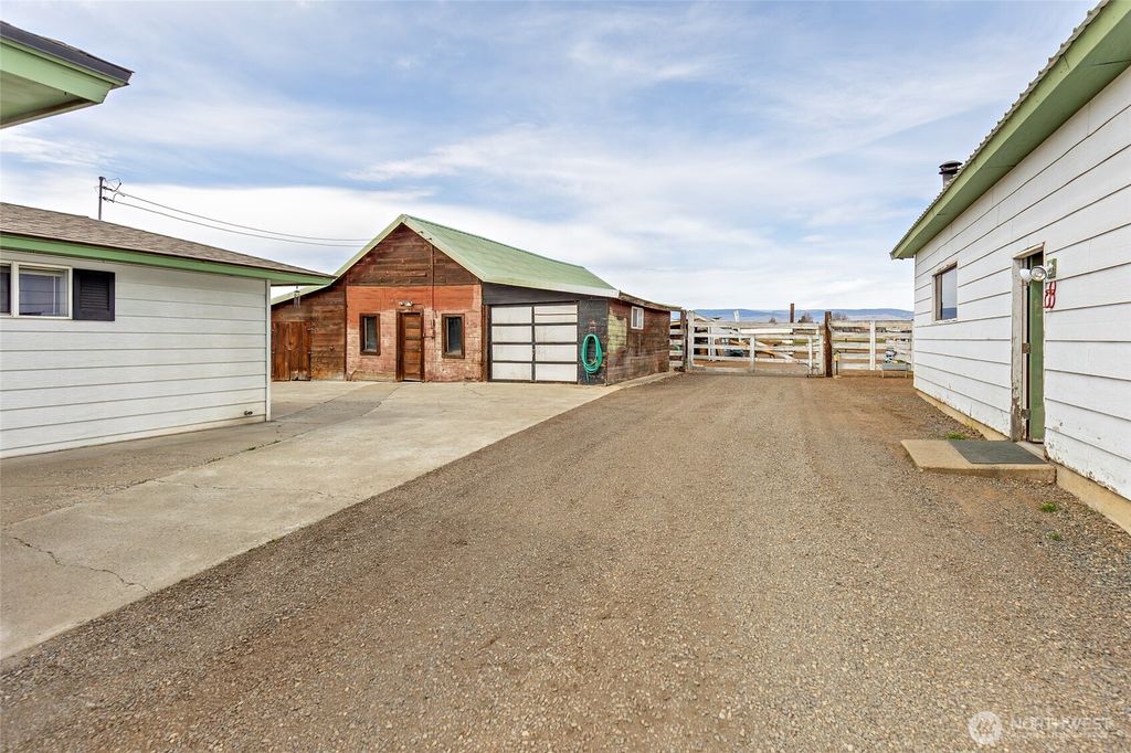 Photo of 2611 Vantage Highway, Ellensburg, WA 98926 (MLS # 2503885)