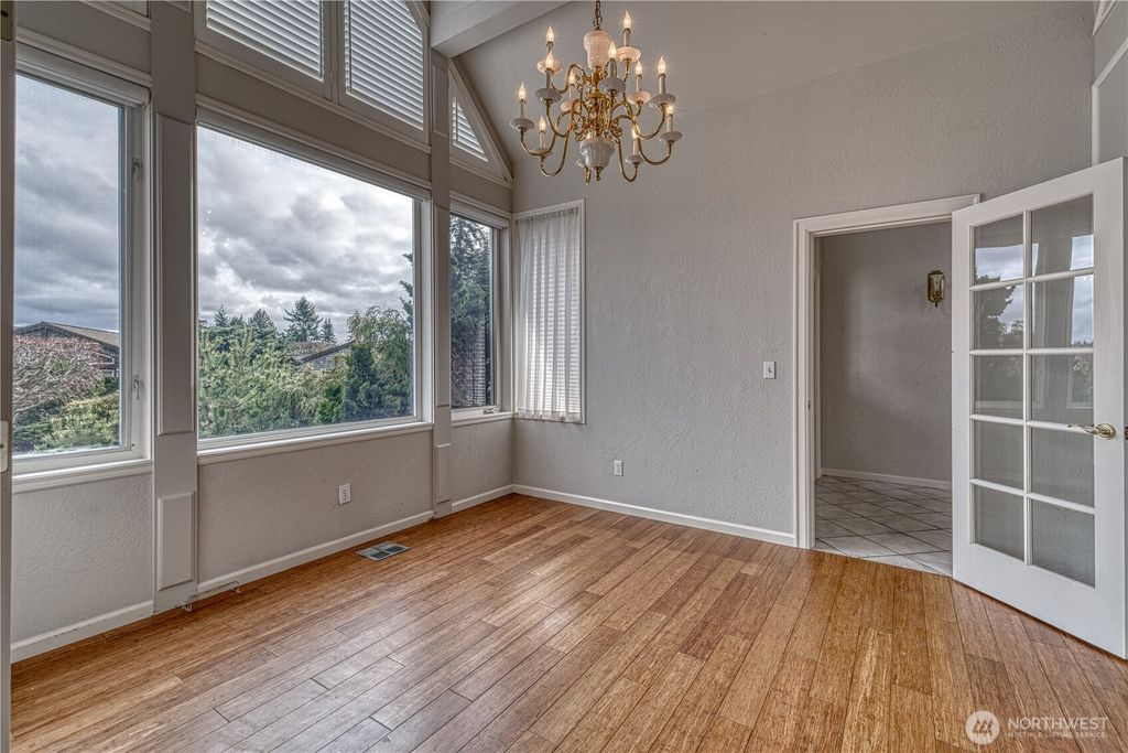 listing image 9369321640428871861